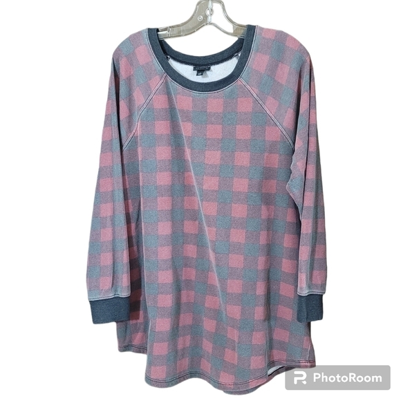 + Torrid red/black buffalo check long sleeve round neck tunic length sweatshirt - Picture 3 of 10